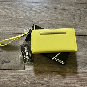 Steve Madden Yellow Boxed Wallet